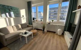 KaiserHome Ney 3, moderne EG-Ferienwohnung mit Xbox, strandnah und zentral